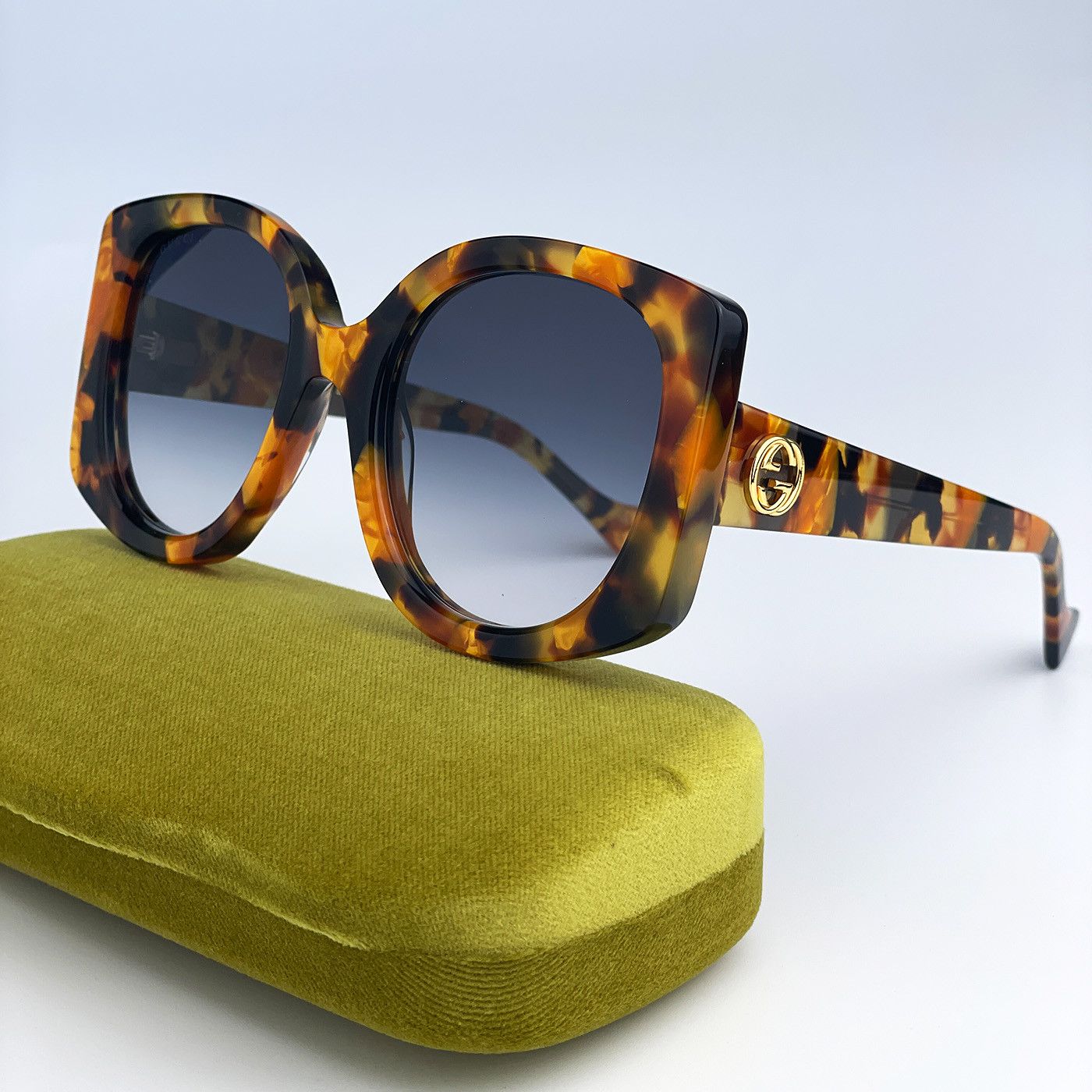 Gucci NEW Gucci GG1257S 004 Butterfly Oversized Women Sunglasses Size ONE SIZE - 1 Thumbnail