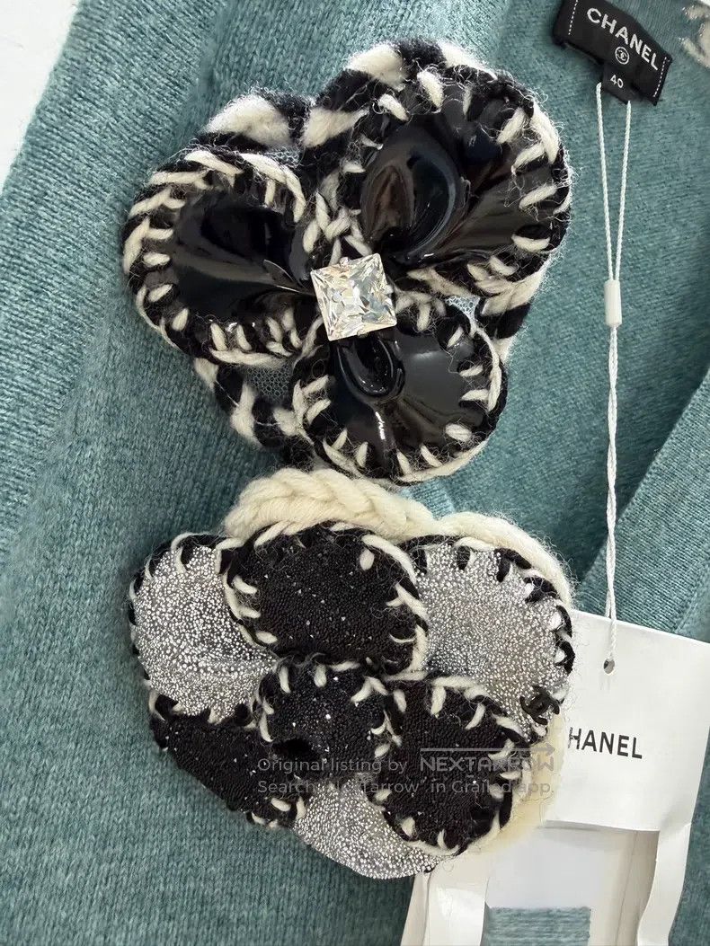 Chanel Chanel Camelia button corse knitted vest Size S / US 4 / IT 40 - 3 Thumbnail