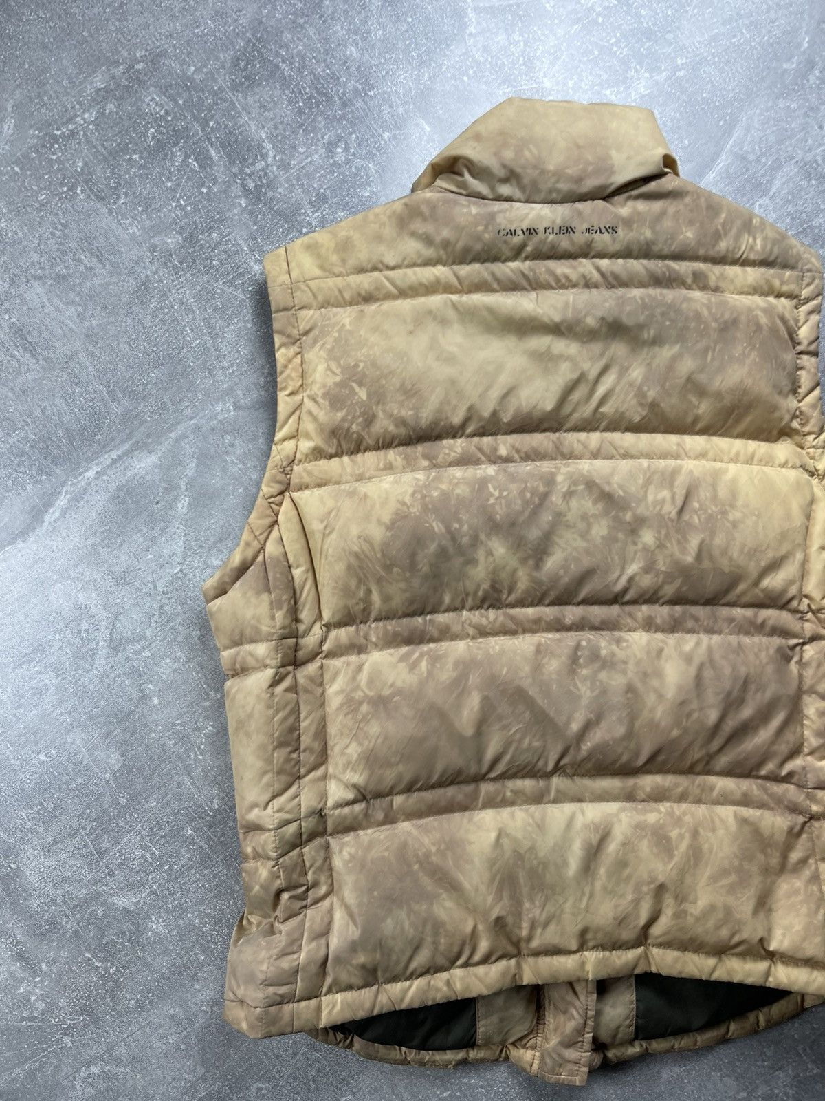 Calvin Klein Calvin Klein Jeans Vintage Quilted Puffer Vest Khaki Tan 00s Size US L / EU 52-54 / 3 - 8 Thumbnail