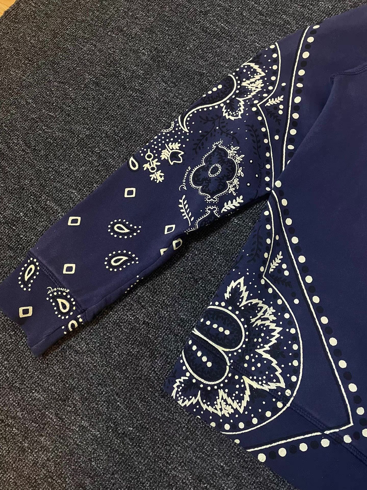 Dsquared2 DSquared2 (D2) Dark Blue Washed Paisley Hoodie Q4 Size US M / EU 48-50 / 2 - 3 Thumbnail