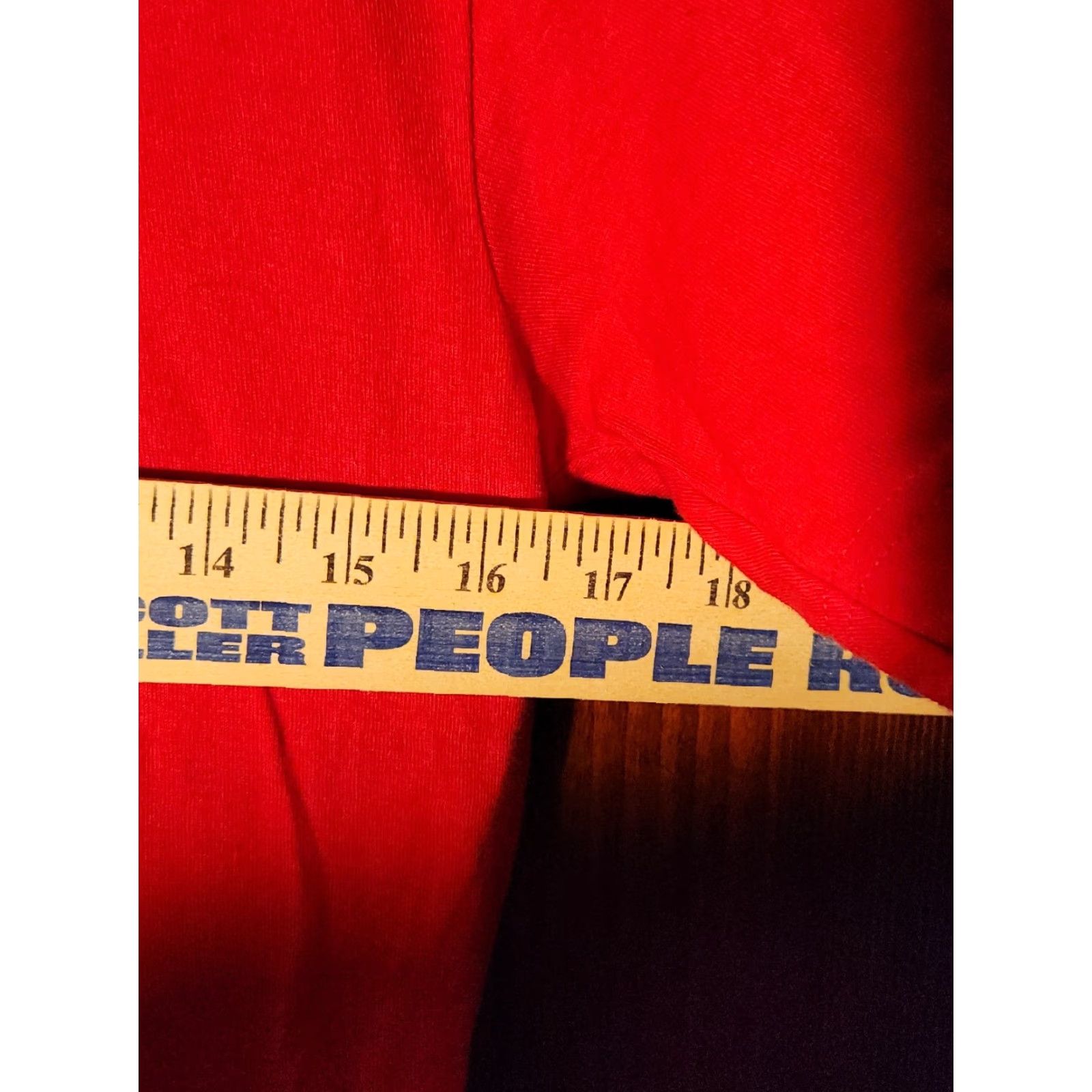 Vintage Buc-ees Christmas T-Shirt Red Small Size S Never Calm Always Bright Men Crew Neck Short Sleeve Size US S / EU 44-46 / 1 - 5 Thumbnail