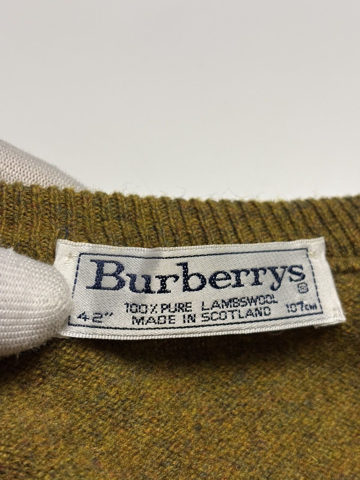 Burberry Burberrys vibtage v-neck sweater 90’s old money style Size US M / EU 48-50 / 2 - 7 Thumbnail