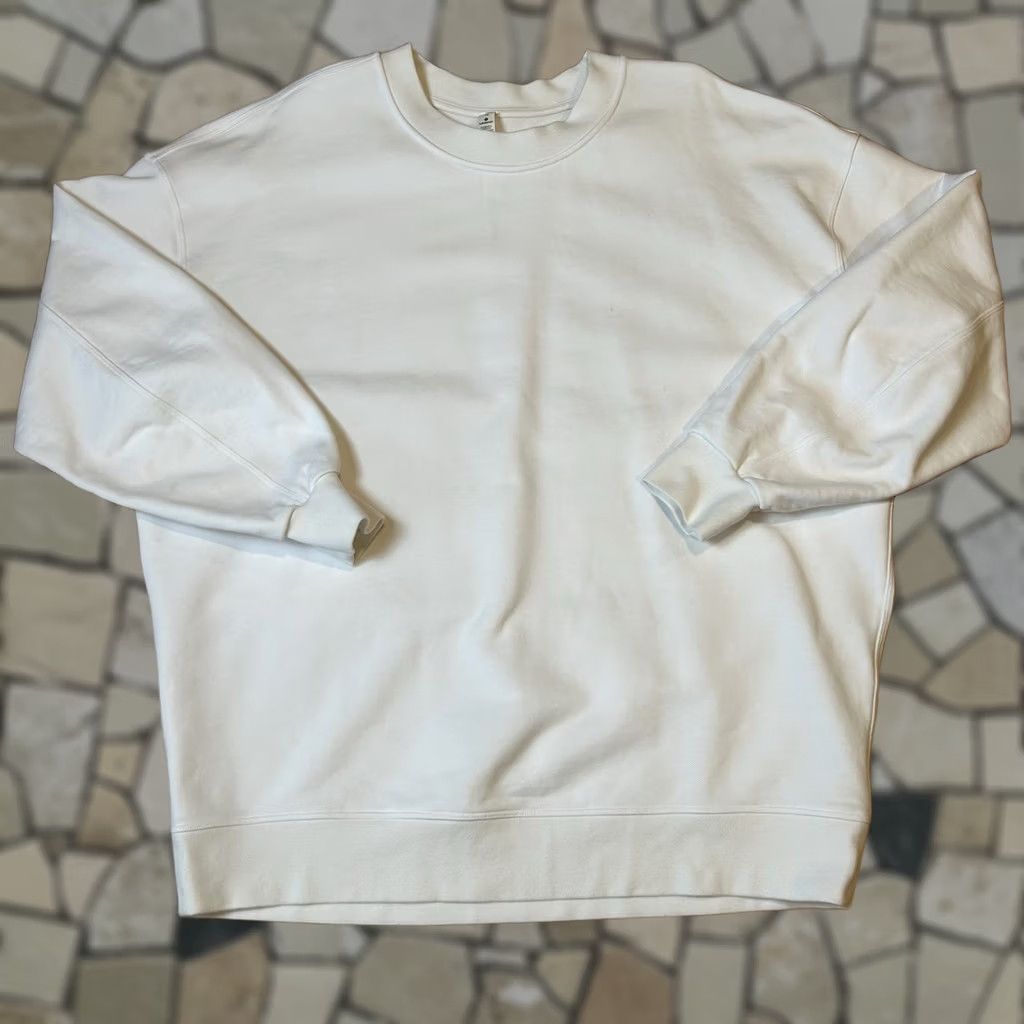 Lululemon Lululemon Perfectly Oversized Crew Long Sleeve Women’s 10 *Stain Size L / US 10 / IT 46 - 1 Thumbnail