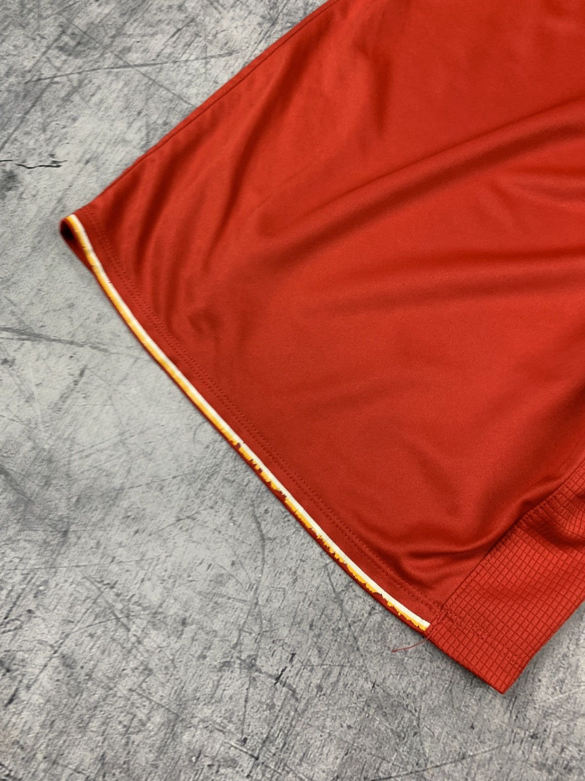New Balance New Balance x Liverpool Football Soccer Shorts Size L Red Size US 34 / EU 50 - 7 Thumbnail