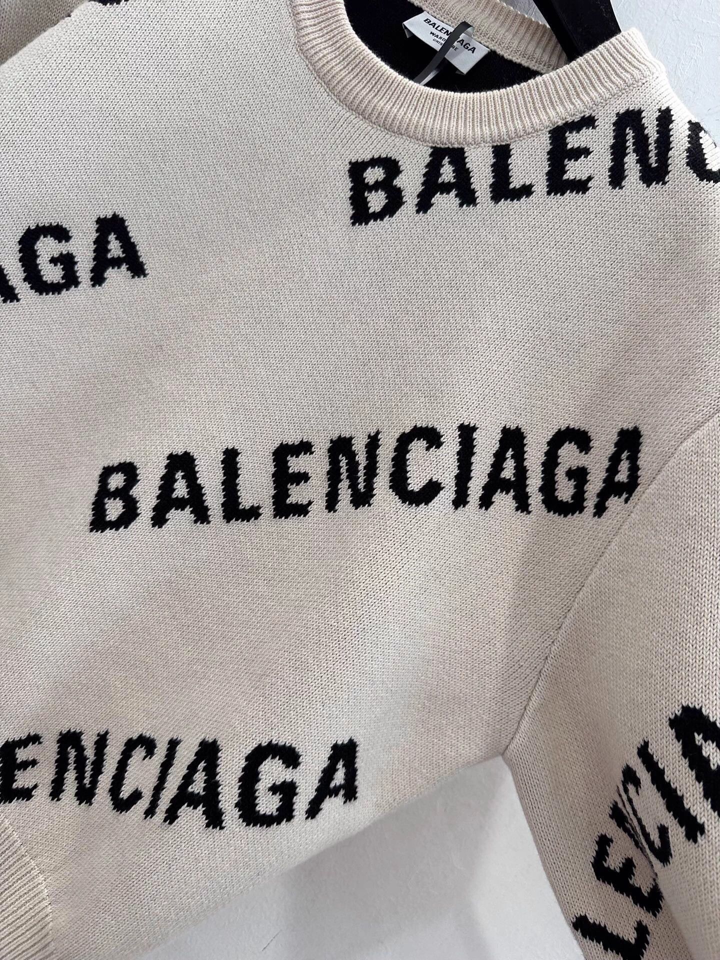 Balenciaga Balenciaga wmn off-white allover black logo sweater S Size S / US 4 / IT 40 - 4 Thumbnail