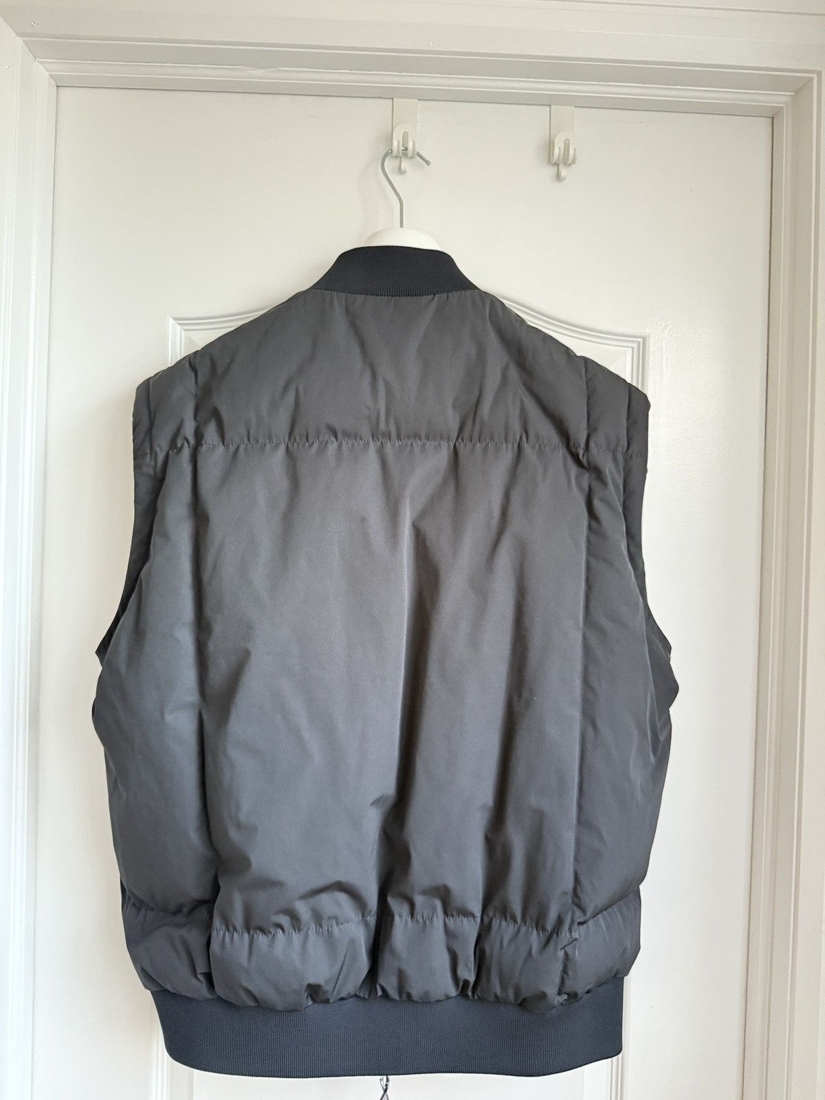 Moncler Moncler Taku Down Jacket - Zip-off sleeves BLK/Size L,3 Size US L / EU 52-54 / 3 - 15 Thumbnail