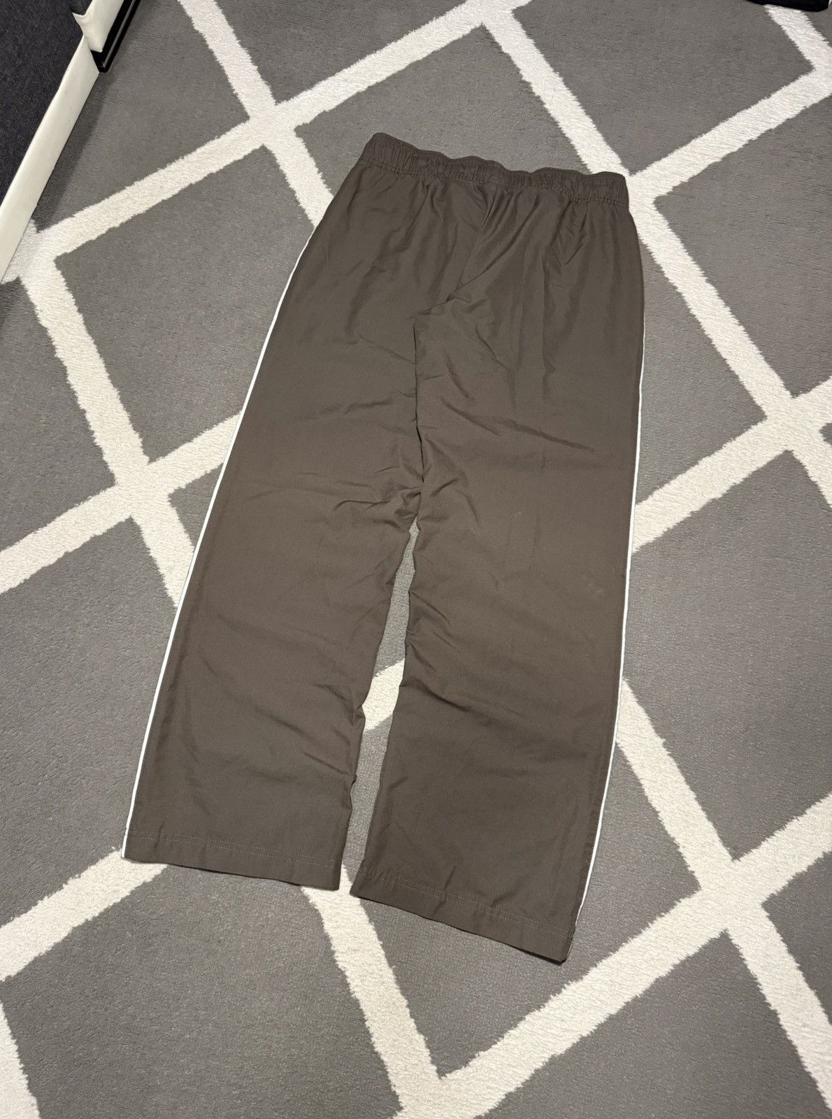Nike × Vintage Vintage 00’s Y2K Nike Swoosh Loose Fit Sweatpants Brown Size 26" / US 2 / IT 38 - 9 Thumbnail