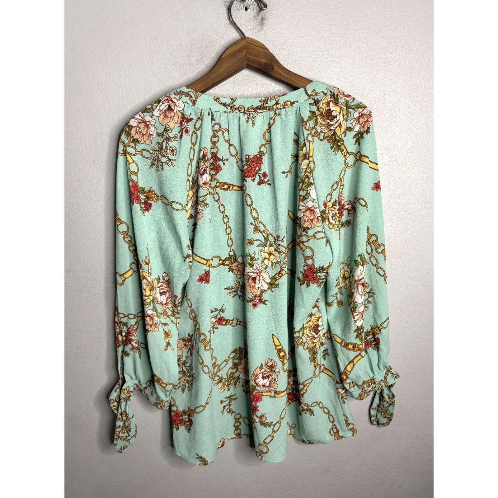 Vintage Fig and Flower Blouse Womens Medium Blue Floral Chain Print Button Up Boho Top Size M / US 6-8 / IT 42-44 - 5 Thumbnail