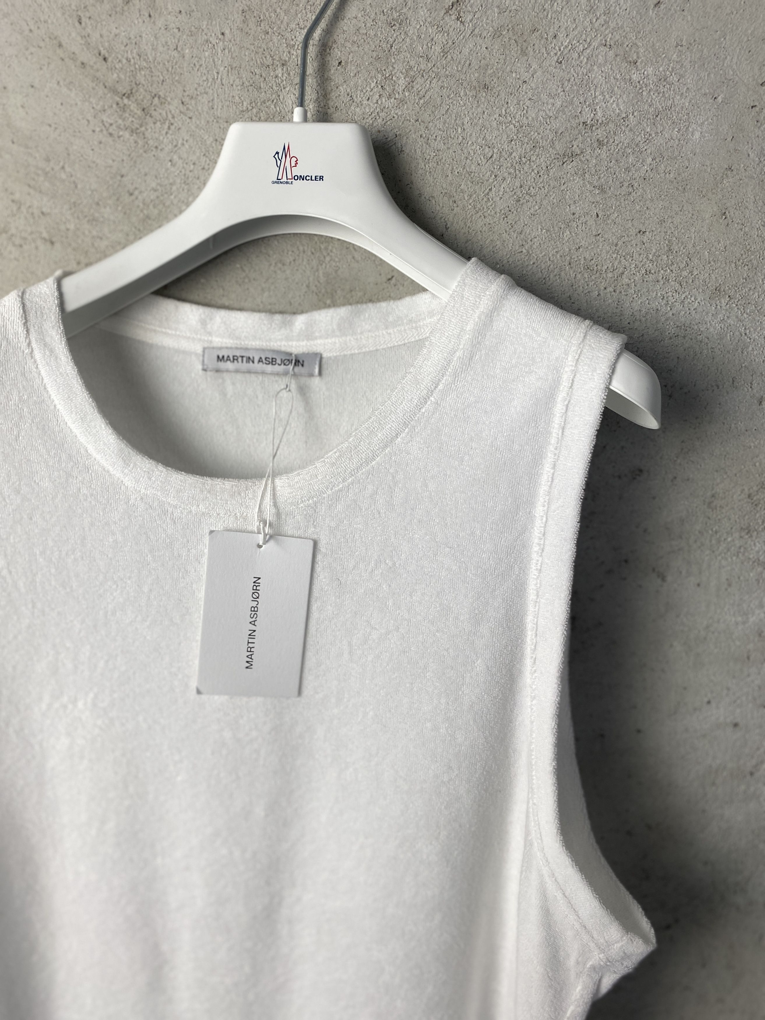 Martin Asbjorn Martin Asbjorn Terry asymmetric t-shirt tee tank top Size US M / EU 48-50 / 2 - 2 Thumbnail