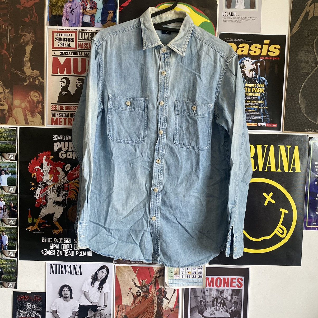 Uniqlo Vintage Uniqlo Selvedge Washed Blue Button Down Shirts Size US M / EU 48-50 / 2 - 1 Thumbnail