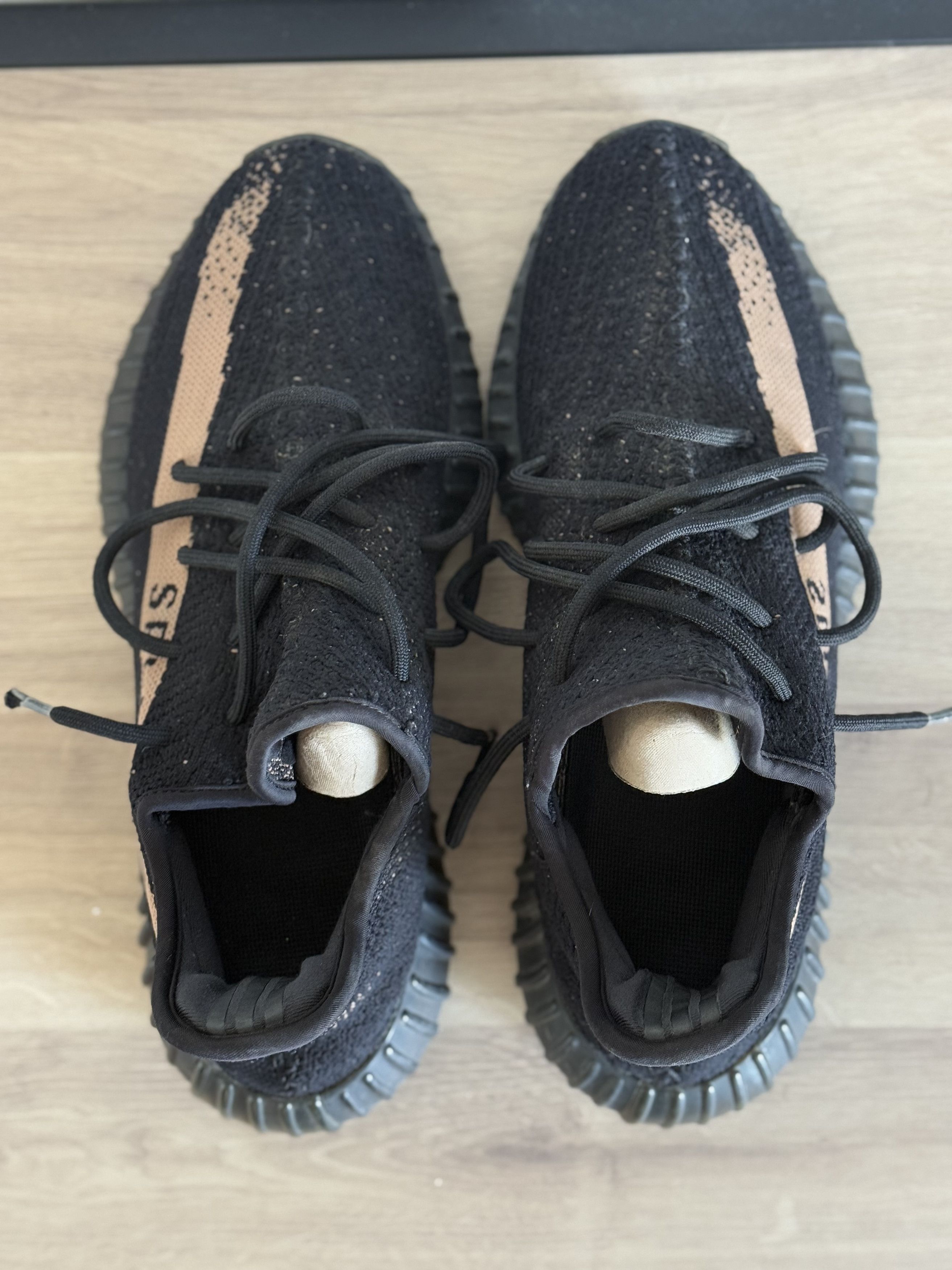 Adidas × Kanye West adidas Yeezy Boost 350 V2 Core Black Copper Size US 10 / EU 43 - 5 Thumbnail