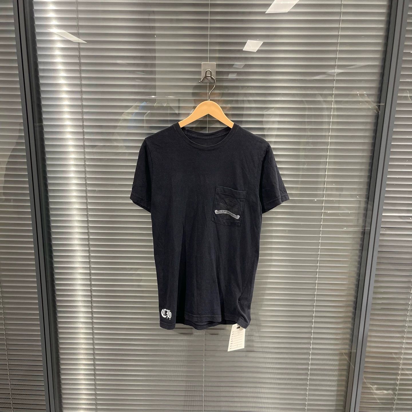 Chrome Hearts Chrome Hearts Cross Scroll Broken Horseshoe SS Tee S 95New Size S / US 4 / IT 40 - 1 Thumbnail