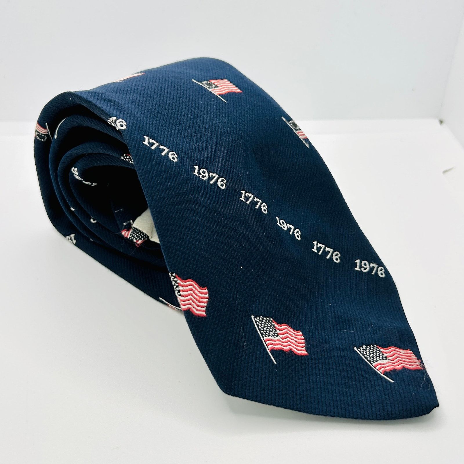 Vintage Vintage 70s Navy Blue Bicentennial 1776 1976 Necktie Size ONE SIZE - 1 Thumbnail