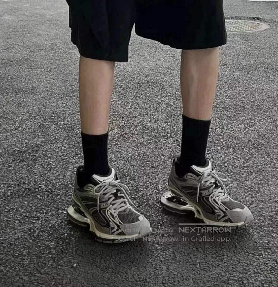 Balenciaga Gray Lowtop Sneakers Size 7. Size US 7 / EU 40 - 6 Thumbnail