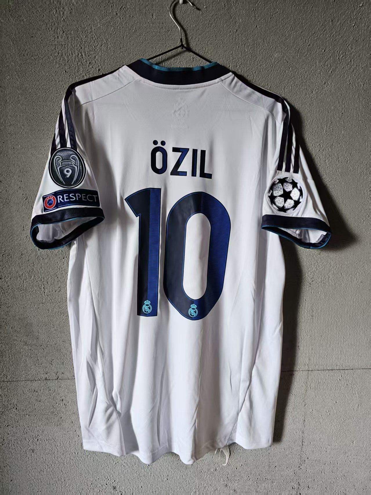 Other 2012 13 Real Madrid #10 Mesut Özil Home Size US L / EU 52-54 / 3 - 1 Thumbnail