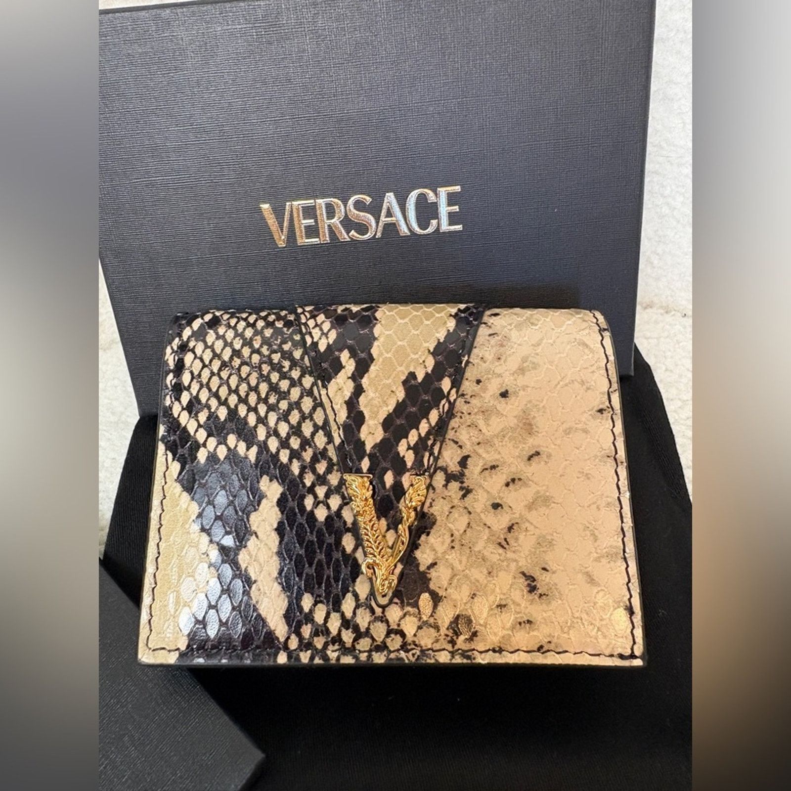 Versace Versace Black and Cream Snakeskin Wallet NWT Size ONE SIZE - 2 Thumbnail
