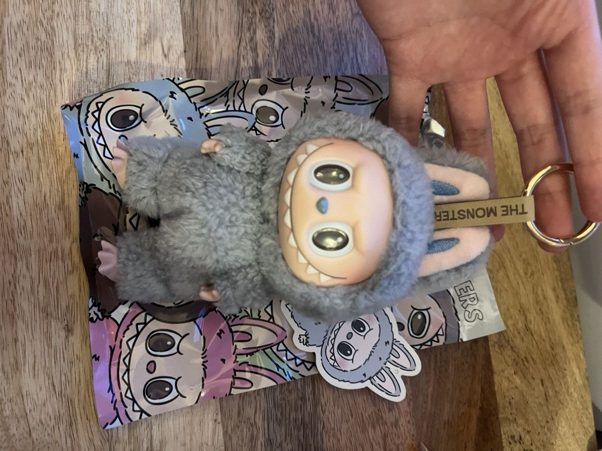 POP MART Sea salt coconut labubu keychain Size ONE SIZE - 4 Thumbnail