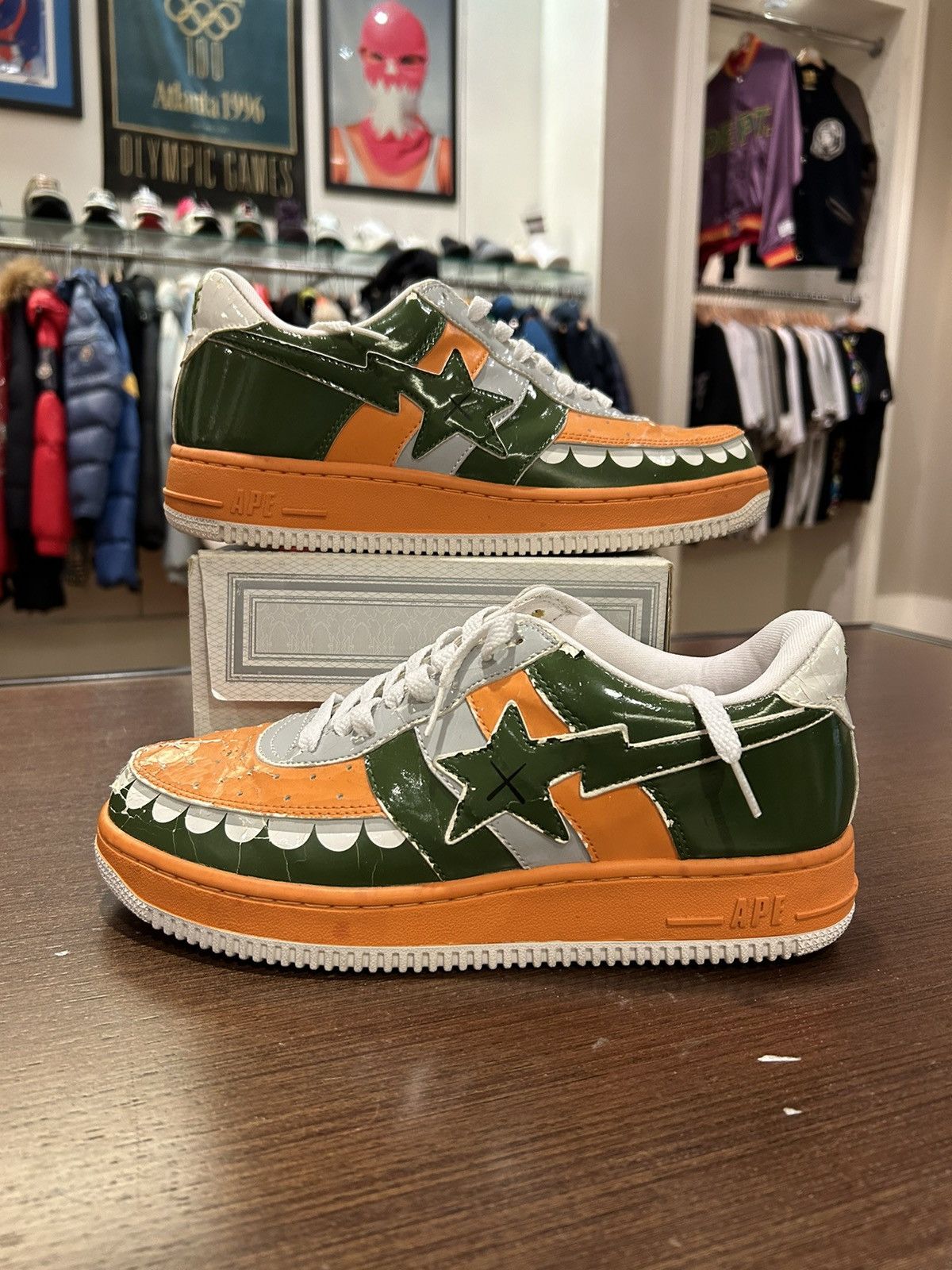 Bape kaws bapesta online