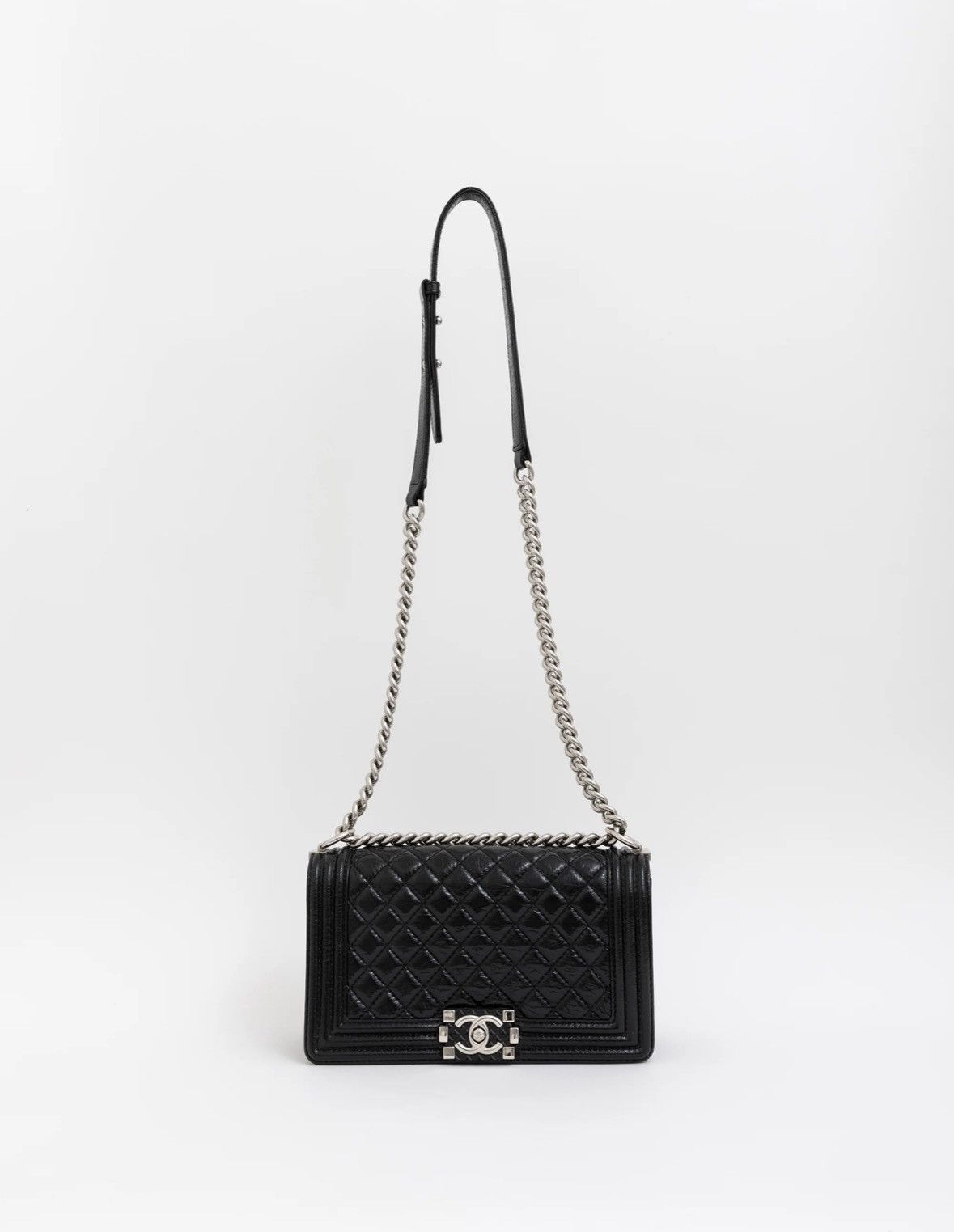 Chanel Authenticated Certificate✅Full packaging 💝Chanel Boy Bag 🖤 Size ONE SIZE - 2 Thumbnail