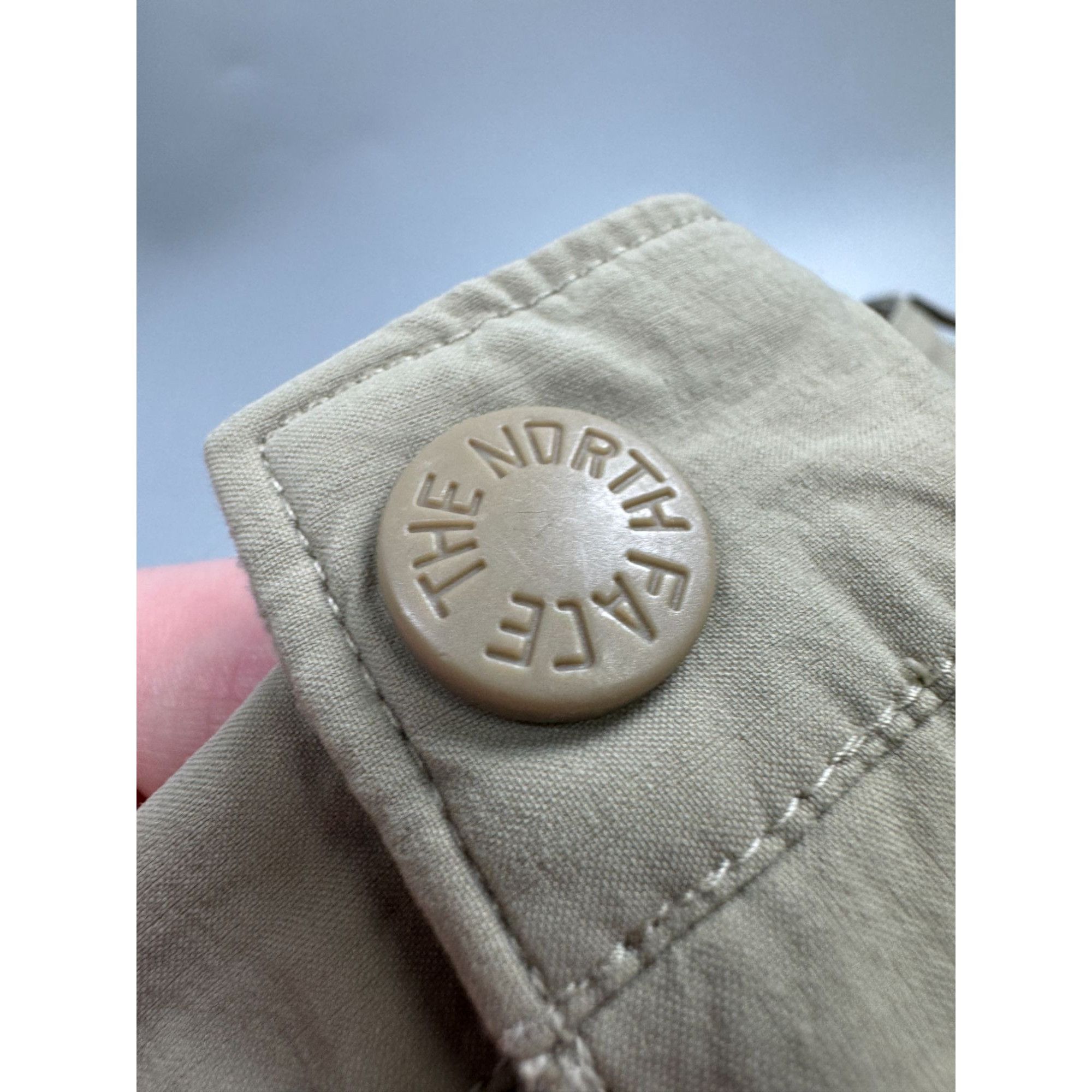 The North Face The North Face Beige Nylon Cargo Trail Pants (Y1190) Size US 32 / EU 48 - 7 Thumbnail
