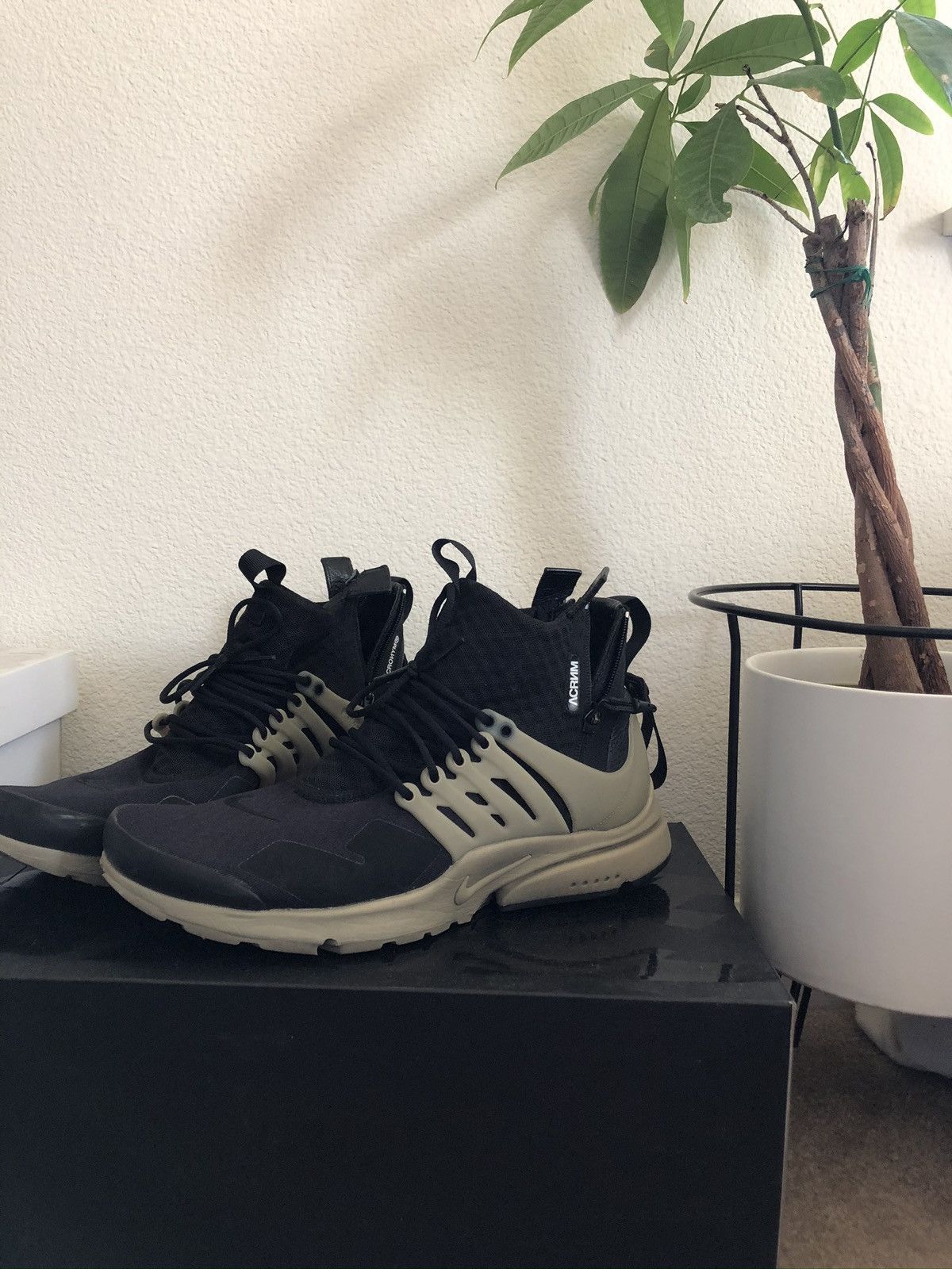 Acronym × Nike NIKE x ACRONYM Air Presto Mid "Black/Bamboo" Size US 10.5 / EU 43-44 - 2 Thumbnail