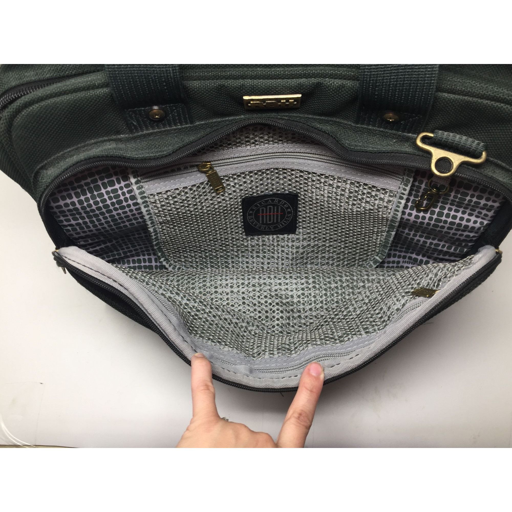 Other Ricardo Beverly Hills Green Zippered Carry On Travel Bag Wit Size ONE SIZE - 11 Thumbnail