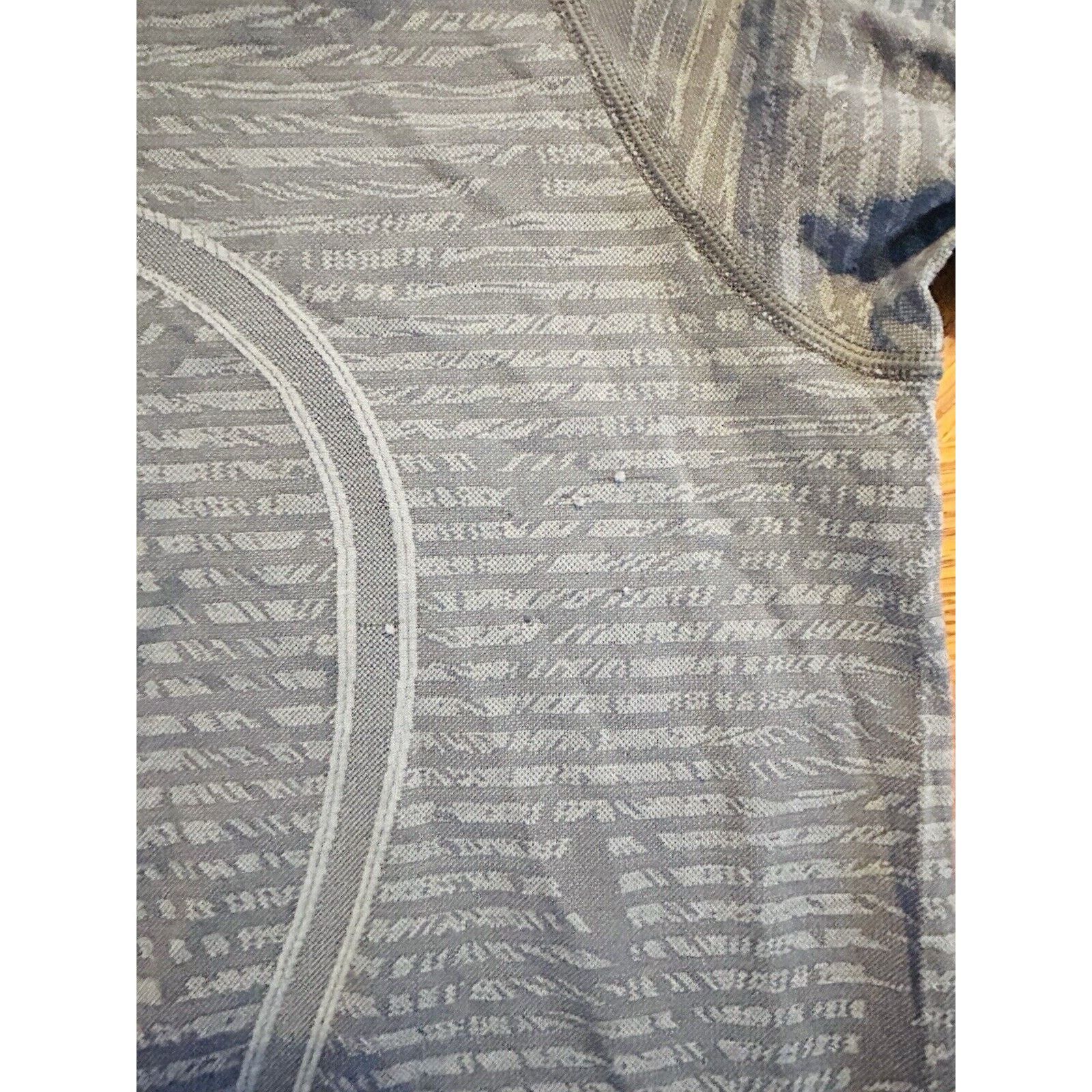 Lululemon Lululemn Shirt Wmn 12 Gry Run Swift Tech Shirt Feathr Pattrn Size XL / US 12-14 / IT 48-50 - 4 Thumbnail