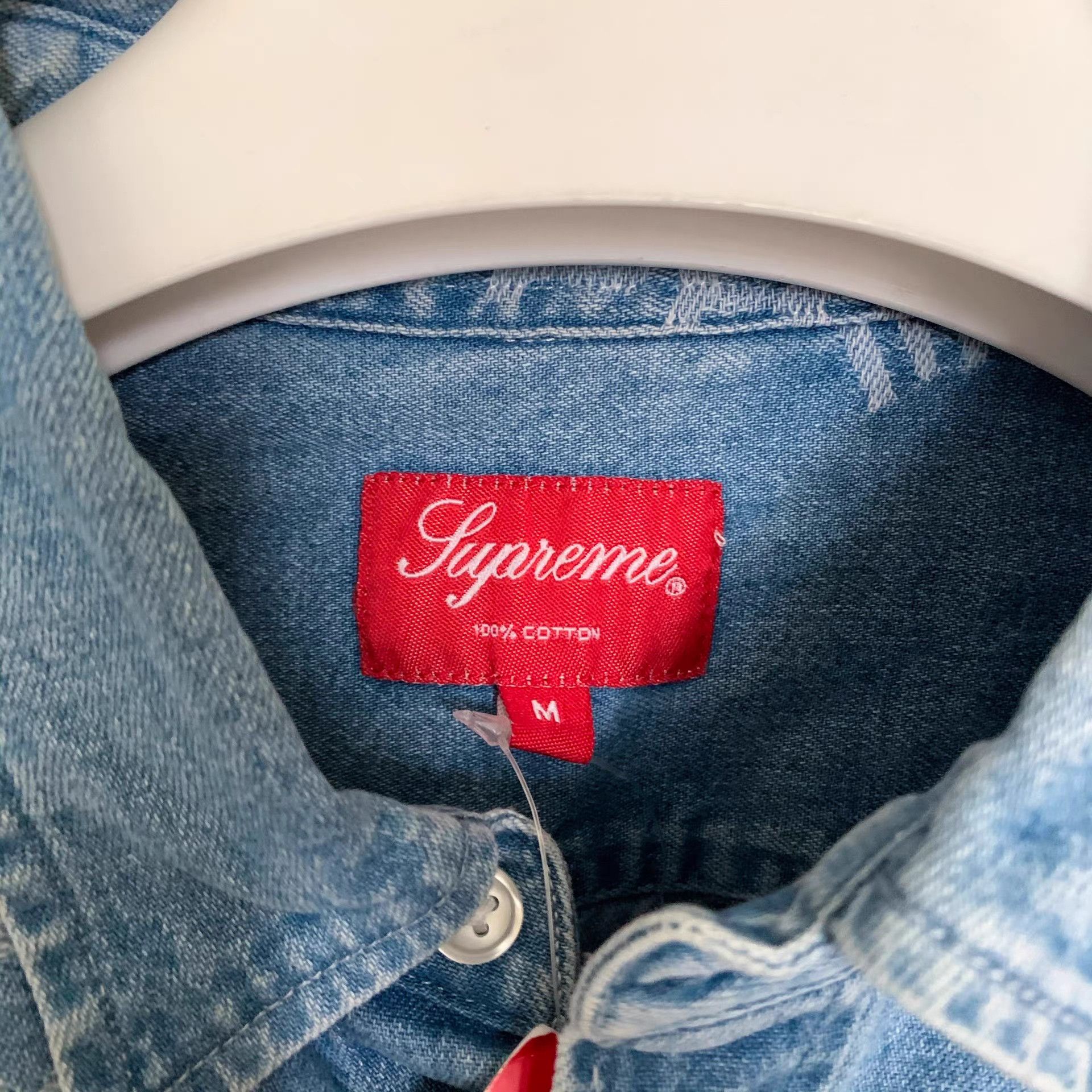 Supreme Supreme All Over Print Denim Shirt Size M Size US M / EU 48-50 / 2 - 3 Thumbnail
