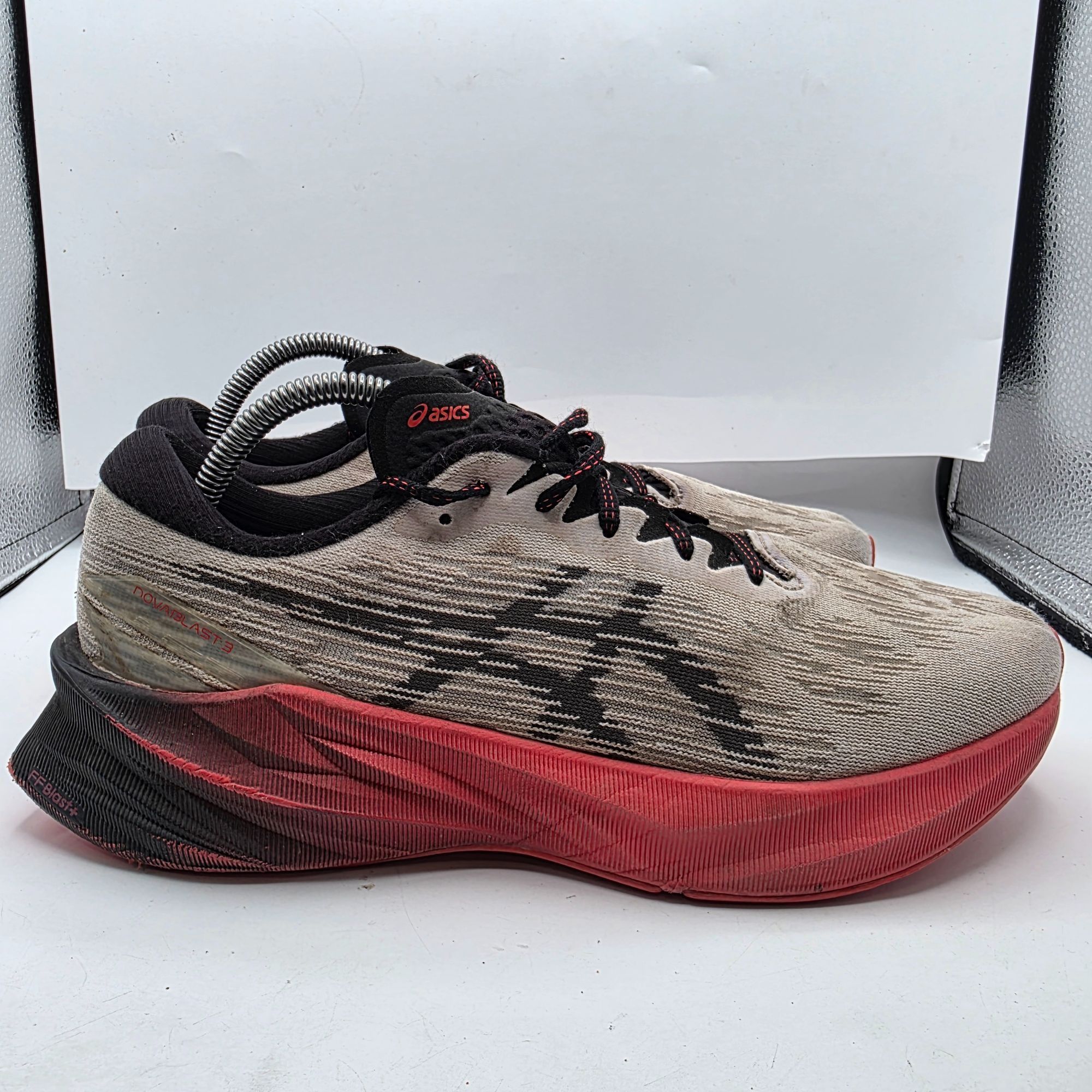 Asics Asics Novablast 3 Mens Size 9 Running Shoes Black Red Lightw Size US 9 / EU 42 - 11 Thumbnail