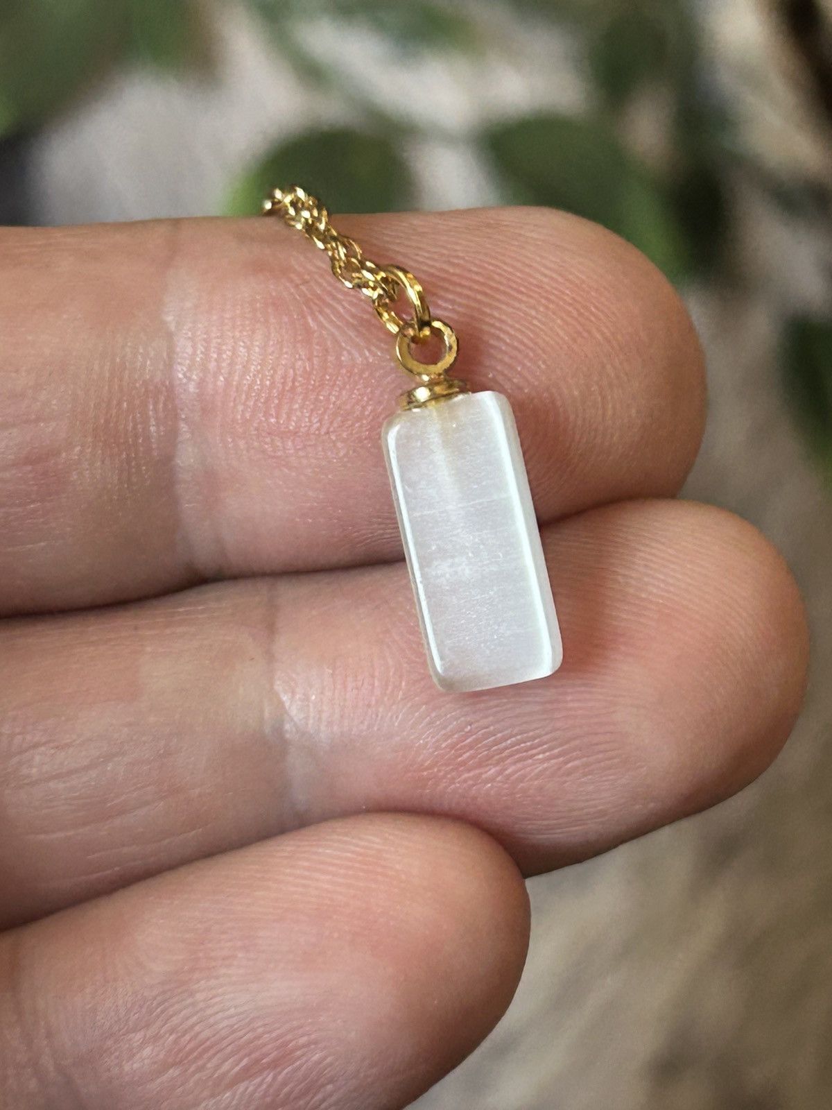 Handmade Handcrafted elegant faceted selenite pendant necklace Size ONE SIZE - 7 Thumbnail