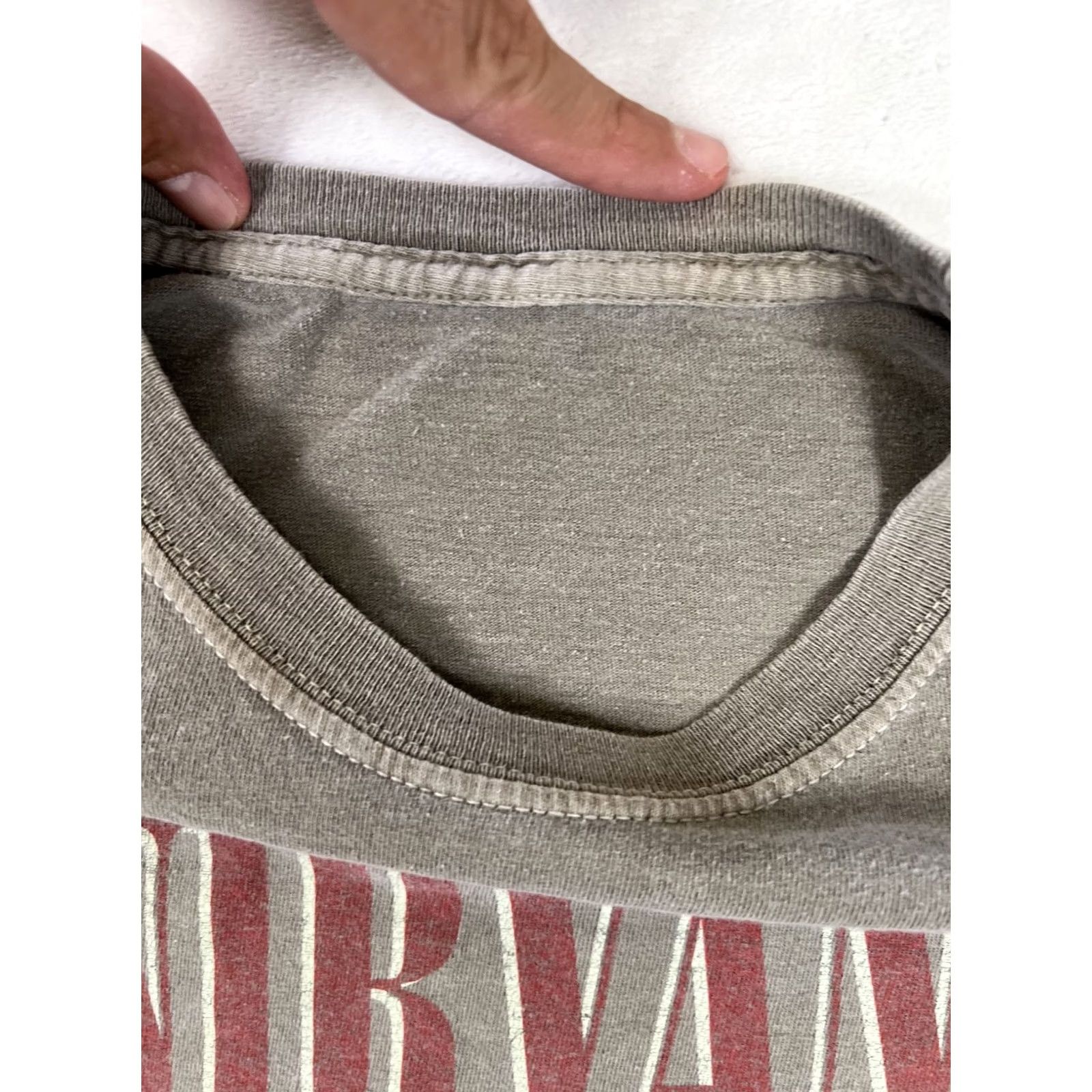 Etro Nirvana T-Shirt Logo Gray 90s Retro Rock Grunge Kurt Cobain Size L Mens Short Sleeve Vintage Look Stain Included Size US L / EU 52-54 / 3 - 7 Thumbnail