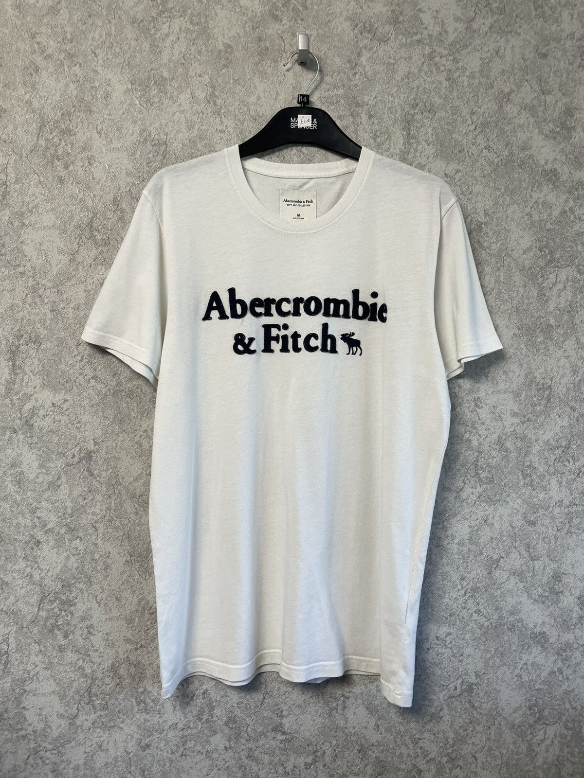 Abercrombie & Fitch Abercrombie Fitch White Big Logo T-Shirt Size US M / EU 48-50 / 2 - 1 Thumbnail