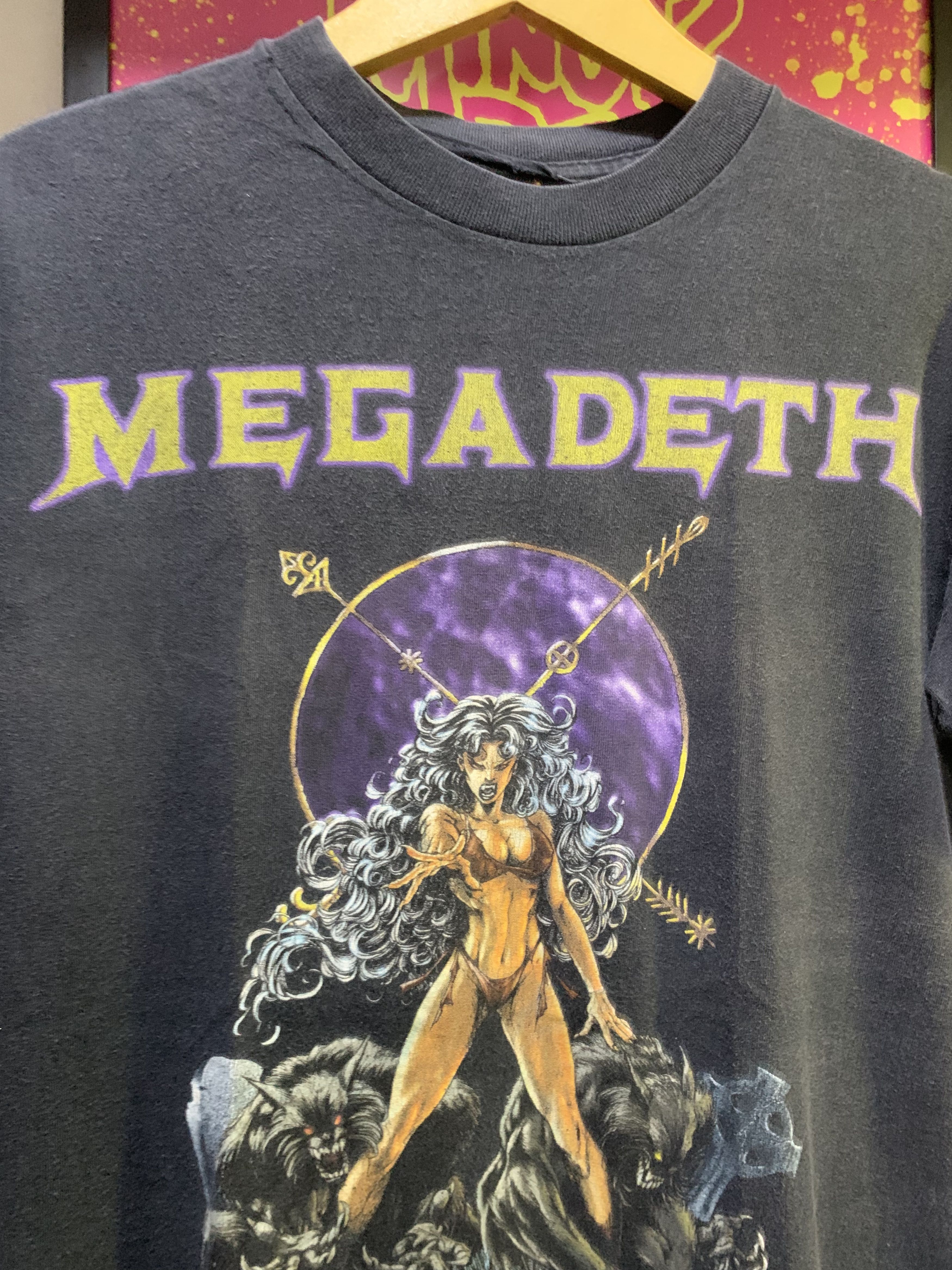 Band Tees Vintage MEGADETH x Chaos Comics “Cavewomen“ Size US L / EU 52-54 / 3 - 2 Thumbnail