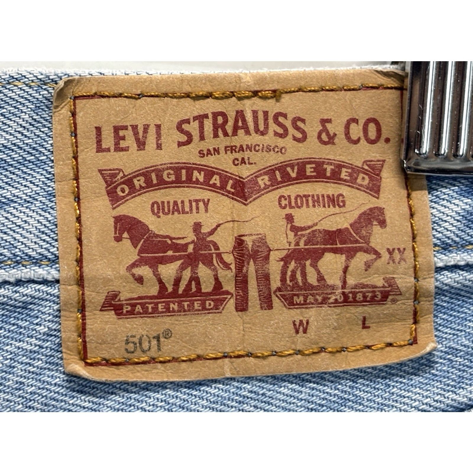 Levi's Levi's 501 Button Fly High Rise Women's Denim Jean Shorts Cut-Off 26 Blue Flat Front 5-Pocket Regular Size 26 Girls Mens Women? Size 26" / US 2 / IT 38 - 3 Thumbnail