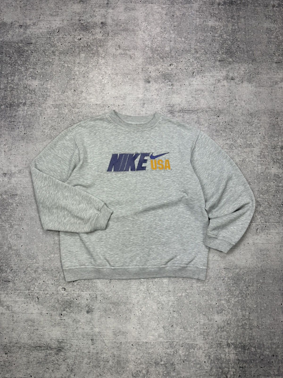 Nike Vintage Nike USA Swoosh Big Logo Distressed Sweatshirt 90's Size US M / EU 48-50 / 2 - 1 Thumbnail