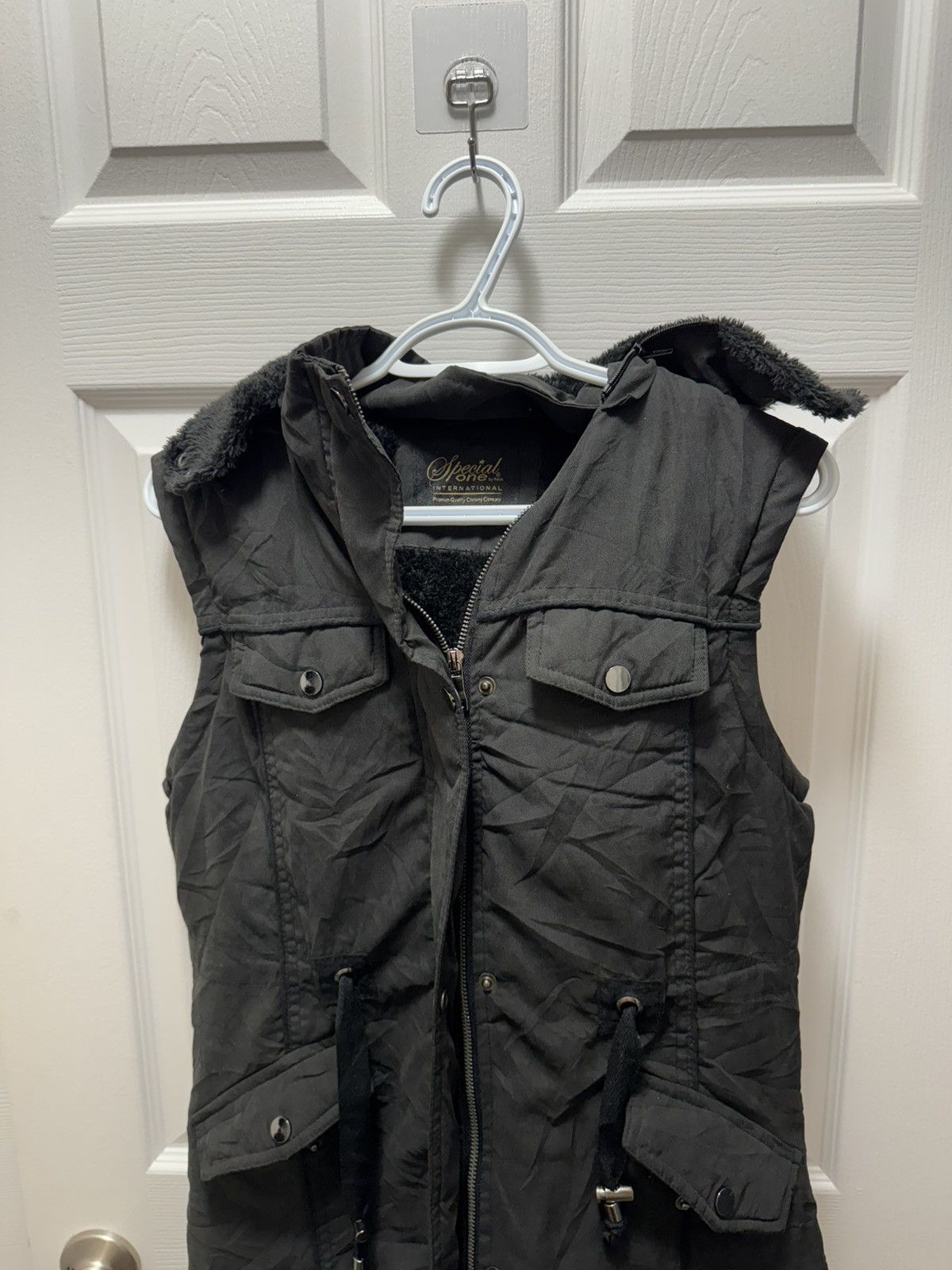 Japanese Brand Special One Black Long Cargo Winter Hooded Fur Vest Size US M / EU 48-50 / 2 - 3 Thumbnail