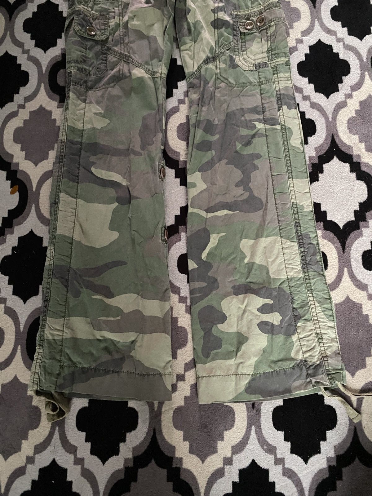 If Six Was Nine × Japanese Brand × Le Grande Bleu (L.G.B.) 2000s abercrombie & fitch flared camo pants goa style Size US 27 - 3 Thumbnail