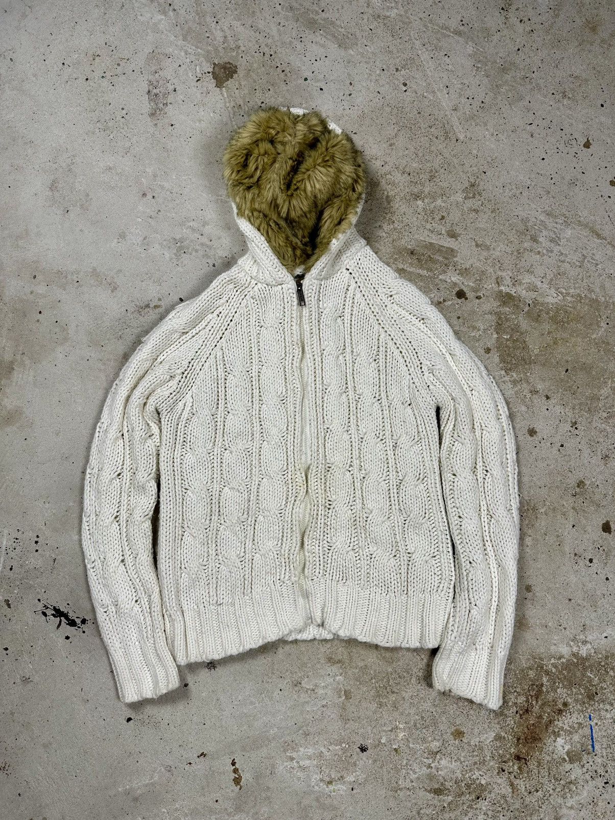 If Six Was Nine × Japanese Brand × Le Grande Bleu (L.G.B.) Vintage Y2K Faux Fur Cable Knit Full Zip Hooded Sweater Size US S / EU 44-46 / 1 - 1 Thumbnail