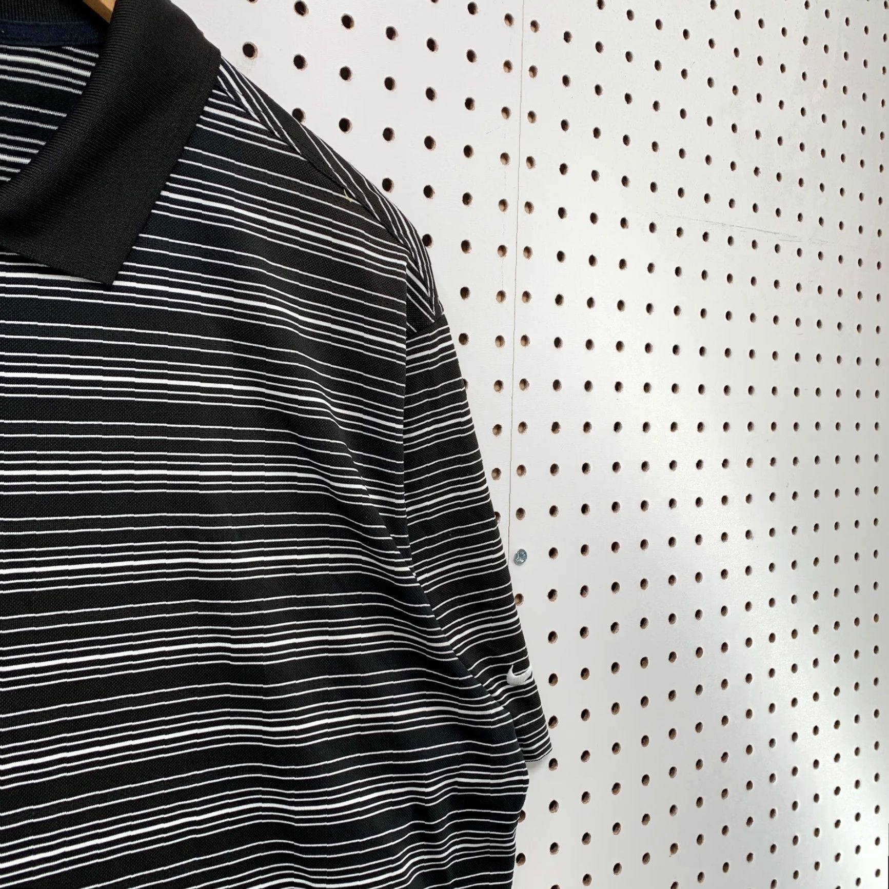 Nike VINTAGE Nike Golf Polo Shirt Mens XL Black Gray Striped Short Sleeve Nike Dri-Fit 24.5x30 Mens Shirts Polo Golf Size US XL / EU 56 / 4 - 7 Thumbnail