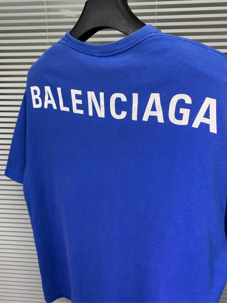 Balenciaga Balenciaga Short Sleeve T-Shirt with Back Lettering Print Size US XS / EU 42 / 0 - 5 Thumbnail