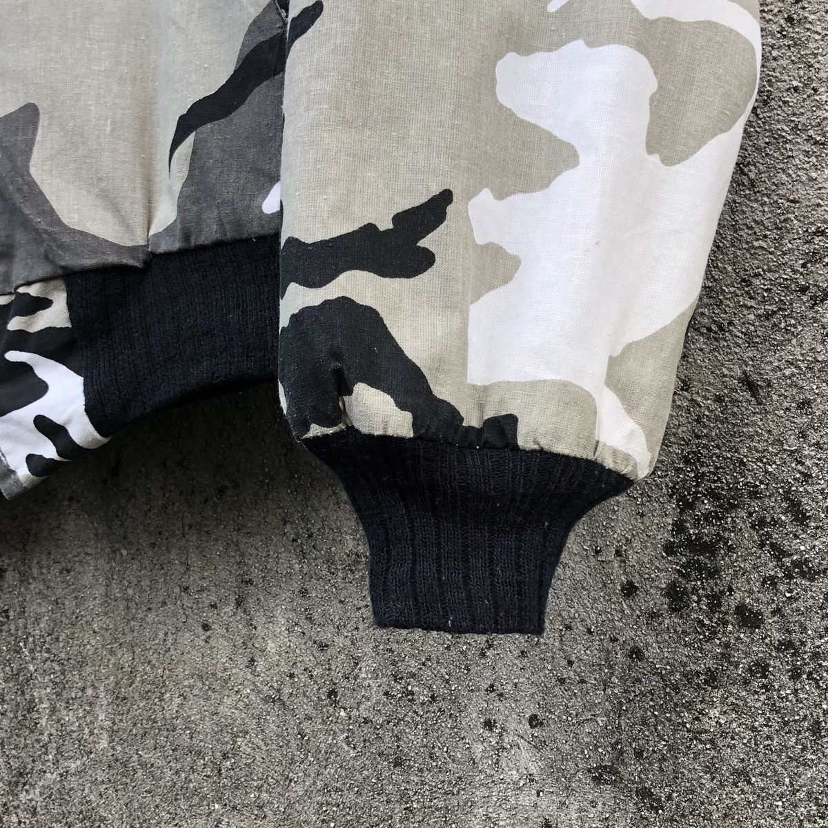 Vintage Vintage Camo Ma-1 Bomber Jacket Made In USA 🇺🇸 Size US S / EU 44-46 / 1 - 11 Thumbnail