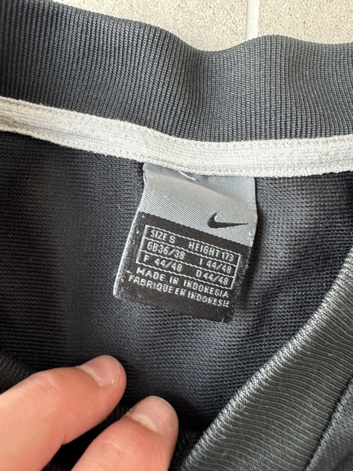 Nike Vintage Nike Total 90 Soccer Jersey T-Shirt Y2K Big Logo Size US S / EU 44-46 / 1 - 4 Thumbnail