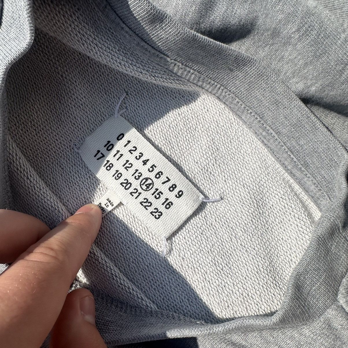 Maison Margiela Maison Marjiela Gray Sweater With Leather Inserts Size US M / EU 48-50 / 2 - 7 Thumbnail