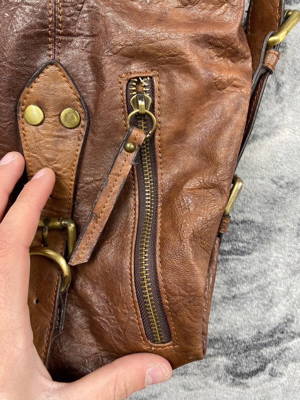 Dolce & Gabbana Vintage Dolce Gabbana Leather Shoulder Bag 90s Big Logo DG Size ONE SIZE - 6 Thumbnail