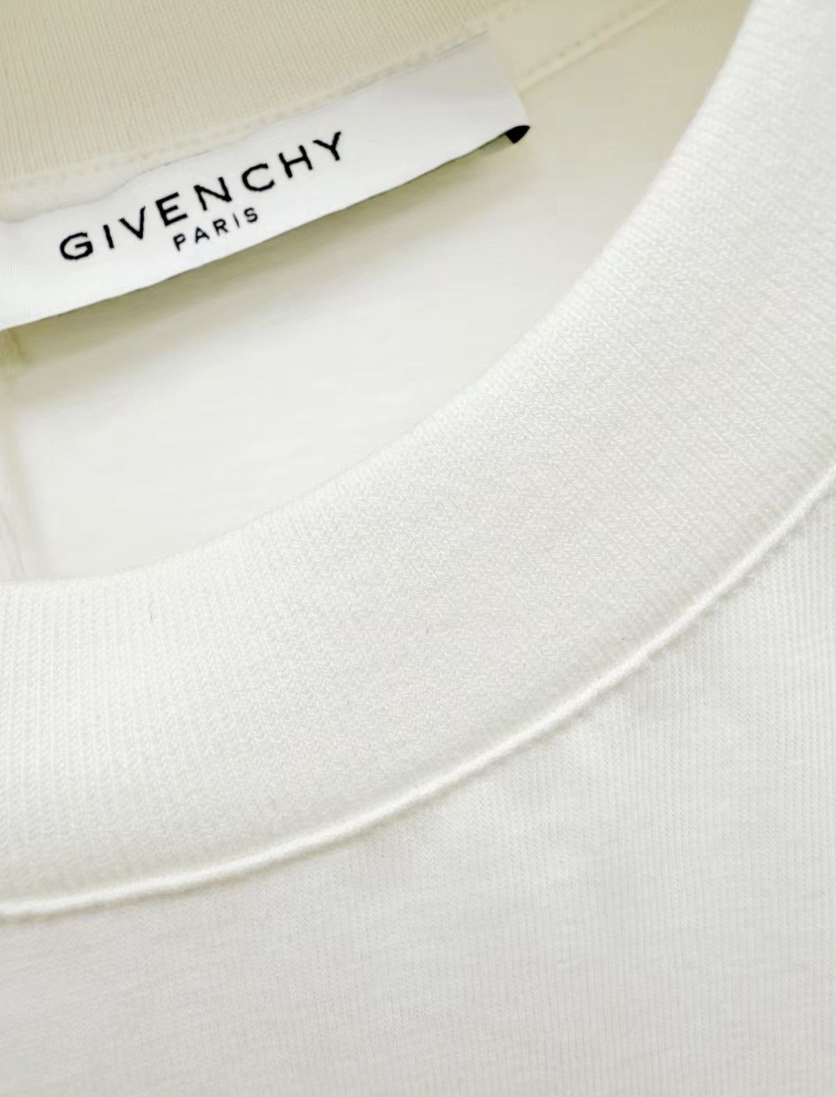 Givenchy Givenchy 100% Cotton Embroidered Short Sleeve T-shirt J30 Size US XS / EU 42 / 0 - 3 Thumbnail