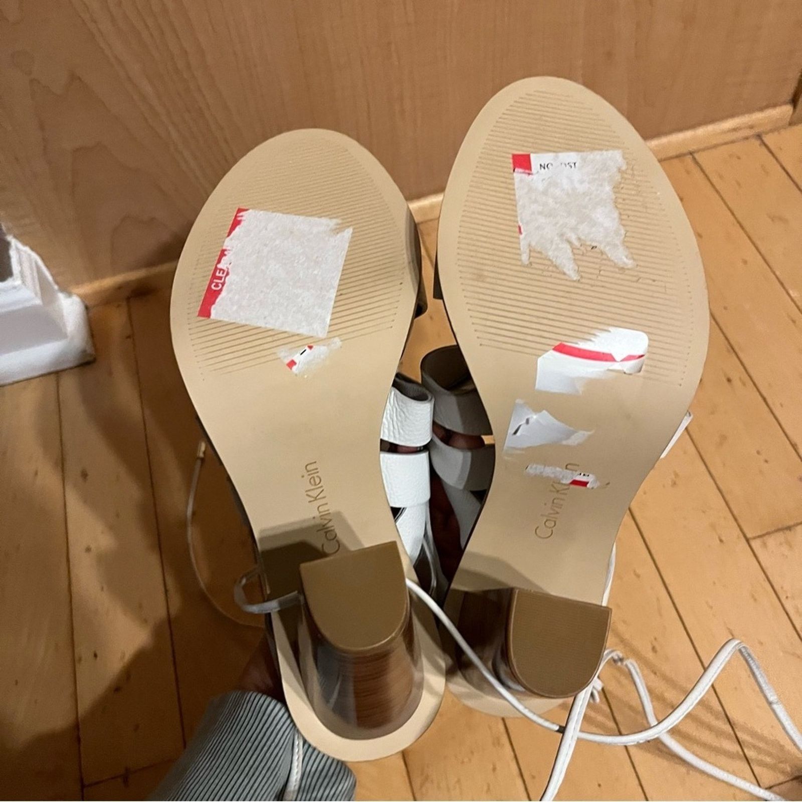 Calvin Klein Calvin Klein Panelope Toscana Plat White Leather Sandal sz 9 Size US 9 / IT 39 - 6 Thumbnail