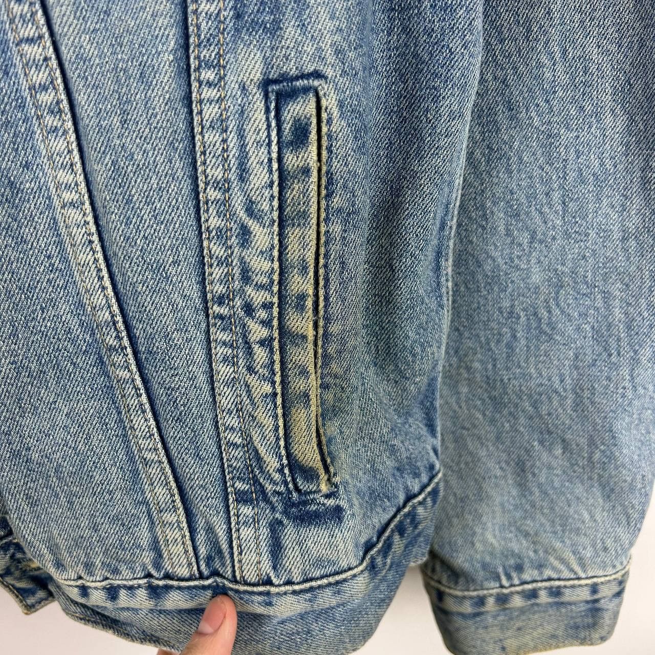 Levi's Vintage Destroyed Faded Boxy Denim Levi’s Jean Jacket Size US M / EU 48-50 / 2 - 3 Thumbnail