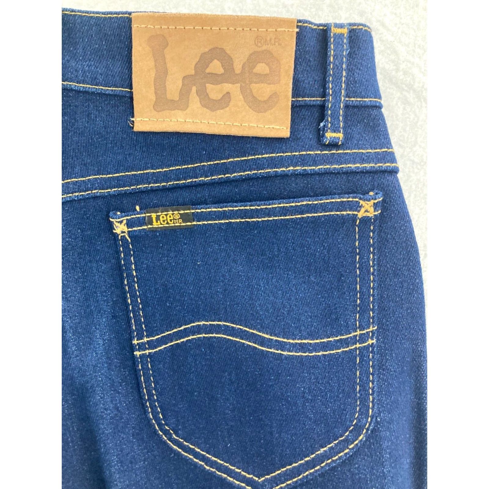 Lee VINTAGE Lee Jeans Womens 12 Short Mom Fit High Rise 28X30 USA Made Denim Blue Jeans | Lee | Vintage 80s Women's 12 Short High Rise Jeans Size 34" / US 12 / IT 48 - 7 Thumbnail