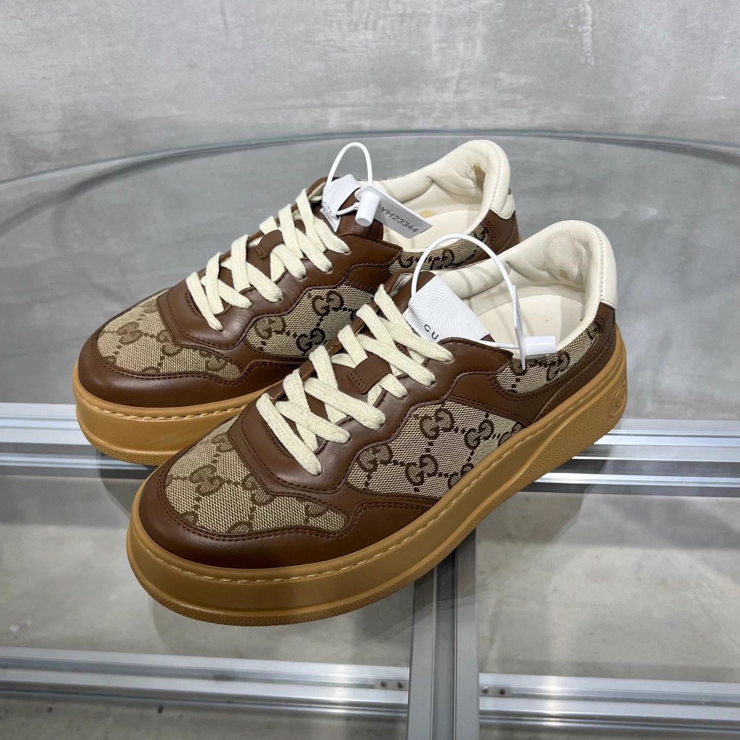 Gucci Gucci Brown Cookie Sneakers 37.5 Size US 7.5 / IT 37.5 - 2 Thumbnail