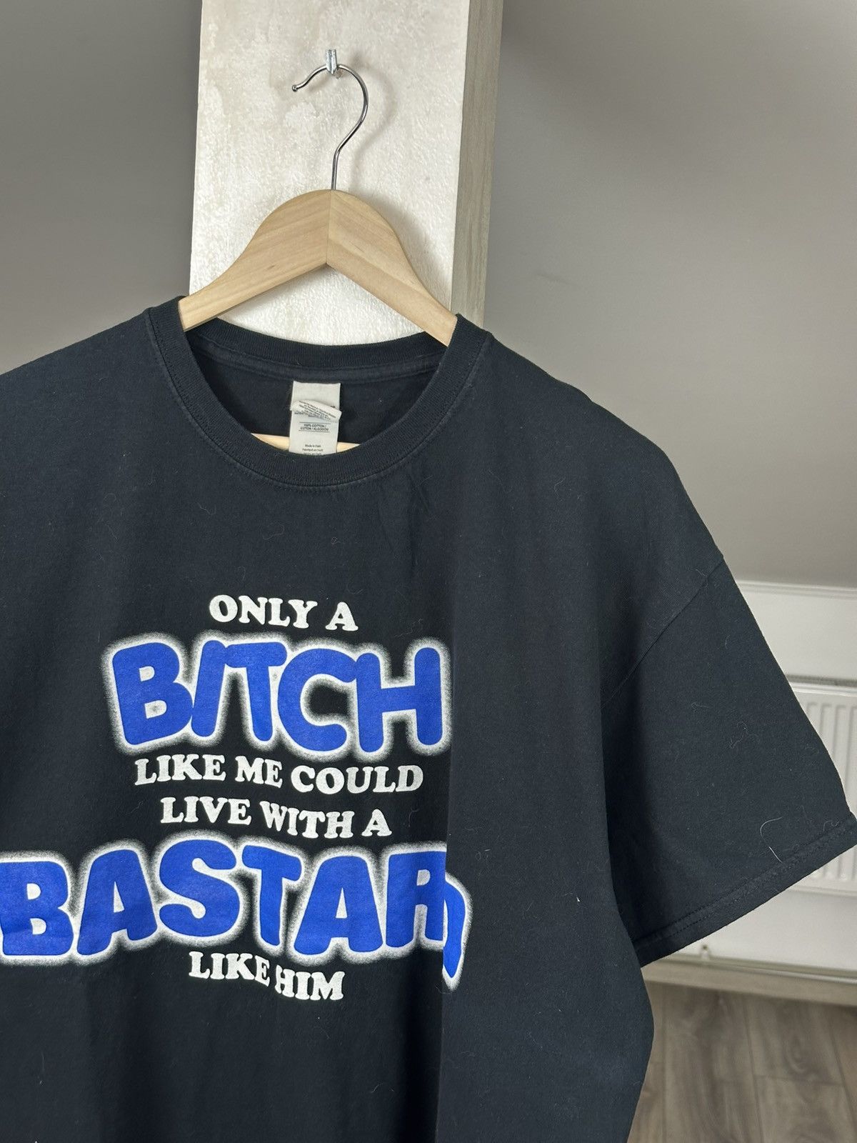 Vintage ONLY A BASTARD LIKE ME COULD LIVE WITH A BITCH LIKE HER TEE Size US XL / EU 56 / 4 - 4 Thumbnail